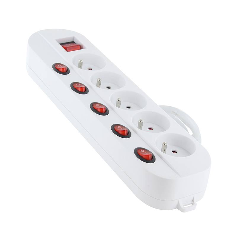 Multiprise Electodepot 5 Prises + 6 Interrupteurs Blanc Bon état -  reconditionné disponible sur Electro Depot